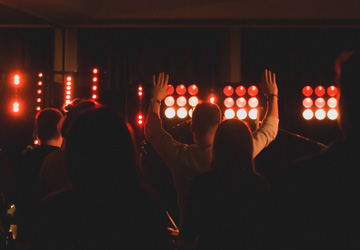 LED Array Beleuchtung Bühnenhintergrund durch Andreas Gleich aus Hannover mit LED-Scheinwerfern und Lichtsteuerung