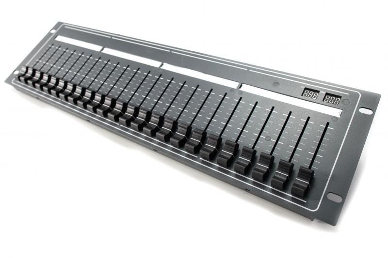 Mehr über den Artikel erfahren DMX Kanalerweiterung, ganz einfach!